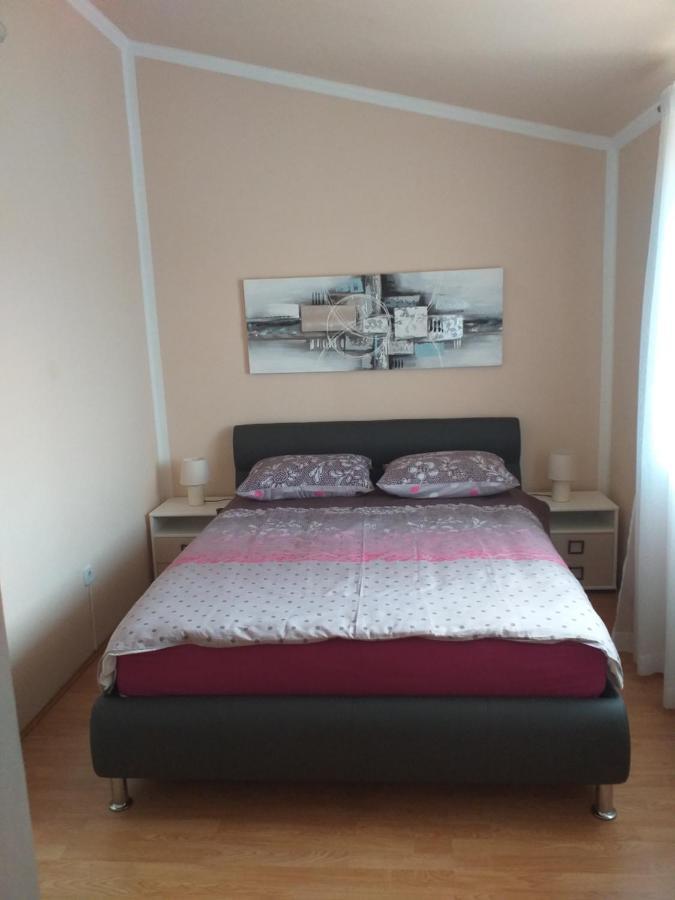 Villa Michelle Karojba Buitenkant foto