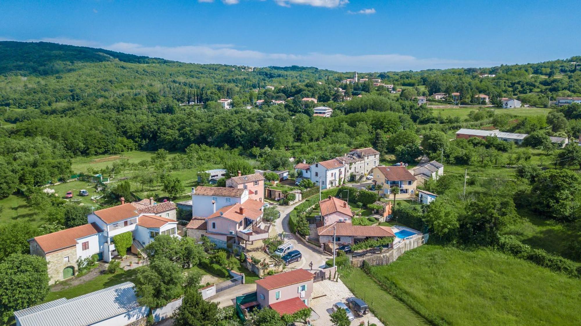 Villa Michelle Karojba Buitenkant foto