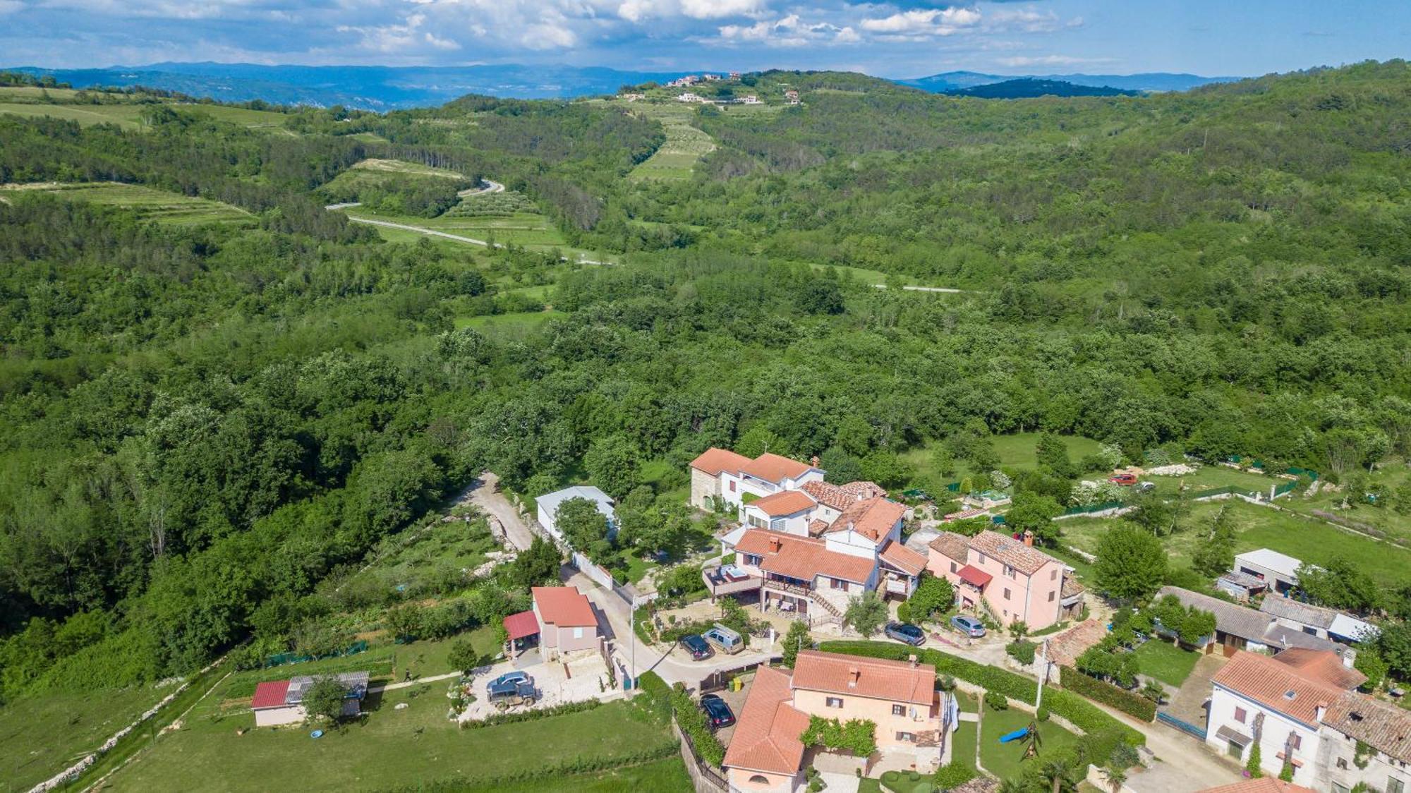 Villa Michelle Karojba Buitenkant foto