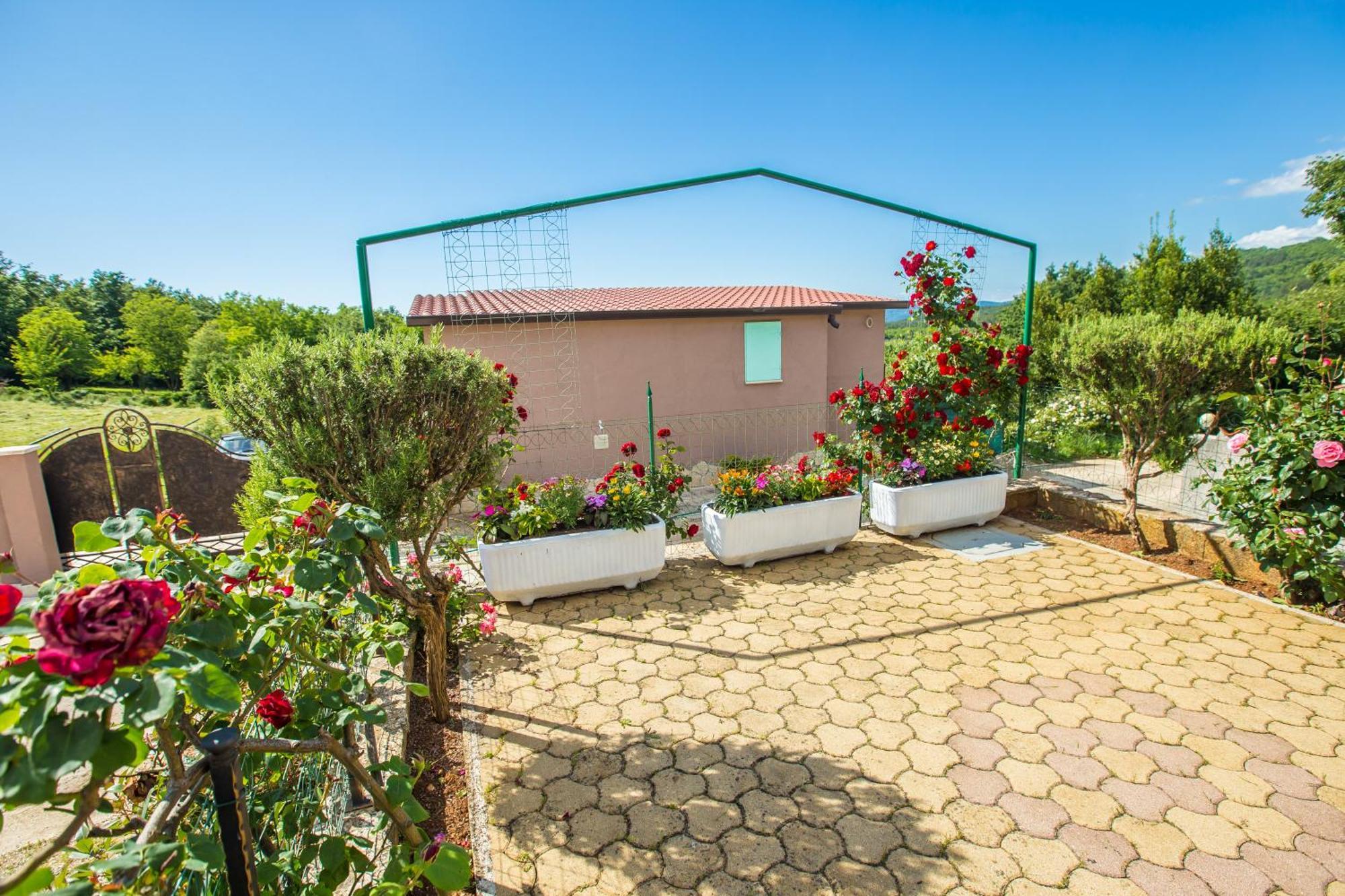 Villa Michelle Karojba Buitenkant foto